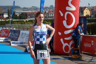 El triatlón de la mujer en Gijón